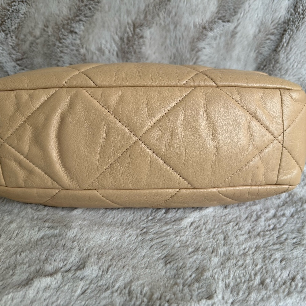 Sold on my FB. Chanel 19 Large Beige - Picture 9 of 17
